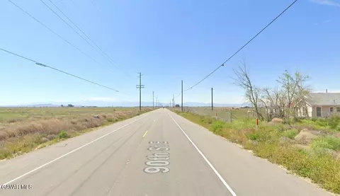 45762 E 90th St, Lancaster, CA 93535 photo 2