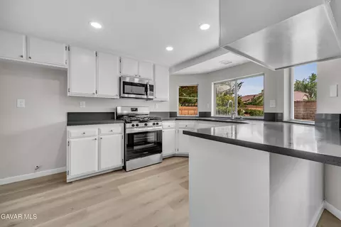 Kitchen - 716 Avenue J9 E, Lancaster, CA 93535 photo 1 of 1