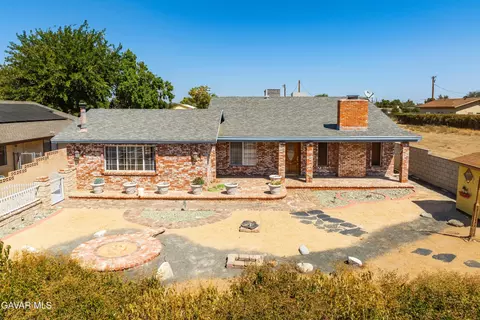 4229 Ave L8 W, Quartz Hill, CA 93536