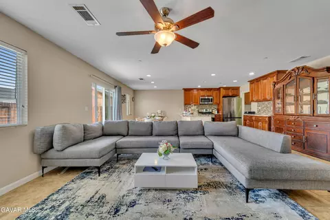 1415 Richfield Ave, Rosamond, CA 93560 photo 8