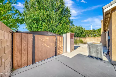 Exterior - 3005 Minford St, Lancaster, CA 93536 photo 7 of 8