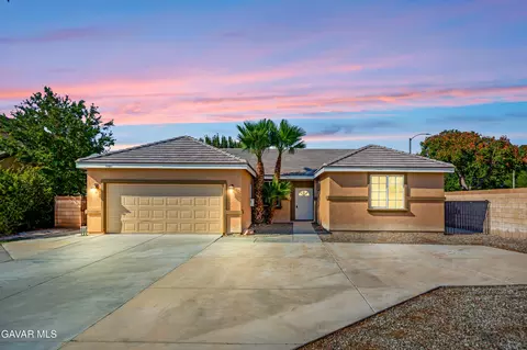 3005 Minford St, Lancaster, CA 93536