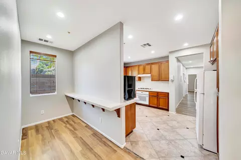 Entry Way - 3005 Minford St, Lancaster, CA 93536 photo 6 of 11
