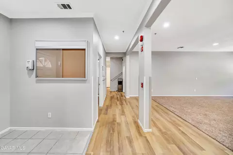 Entry Way - 3005 Minford St, Lancaster, CA 93536 photo 2 of 11