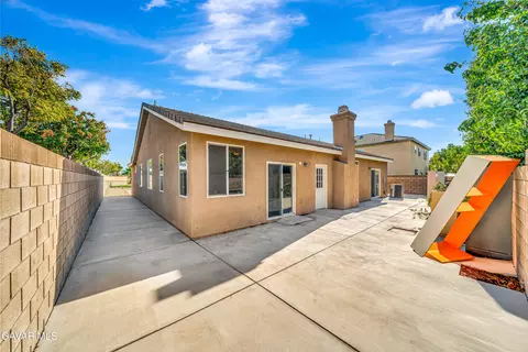 Exterior - 3005 Minford St, Lancaster, CA 93536 photo 5 of 8