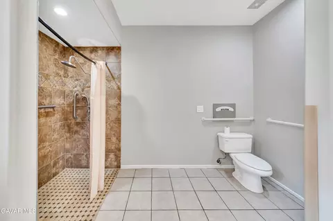 Bath - 3005 Minford St, Lancaster, CA 93536 photo 1 of 3