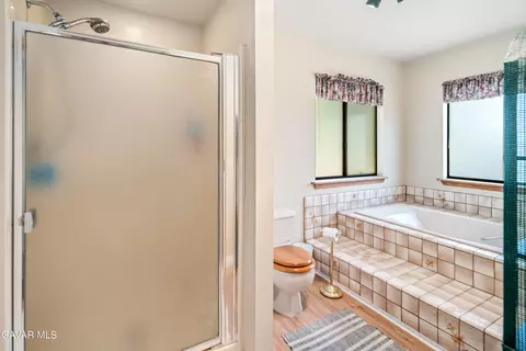 Bath - 45050 43rd St E, Lancaster, CA 93535 photo 2 of 7