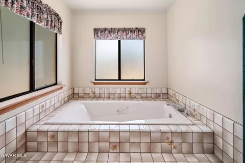 Bath - 45050 43rd St E, Lancaster, CA 93535 photo 3 of 7