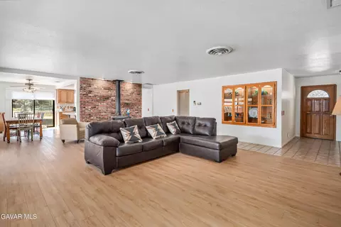 Living - 45050 43rd St E, Lancaster, CA 93535 photo 1 of 5