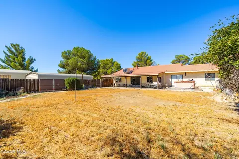 Exterior - 45050 43rd St E, Lancaster, CA 93535 photo 7 of 10
