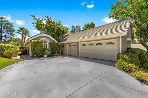 26065 Bellis Dr, Santa Clarita, CA 91355