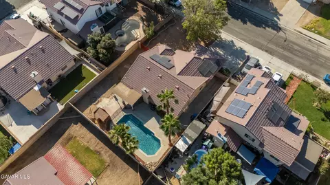 1533 Granicy Dr, Lancaster, CA 93535
