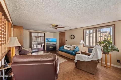 45461 3rd St E, Lancaster, CA 93535 photo 10