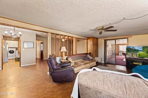45461 3rd St E, Lancaster, CA 93535 photo 11