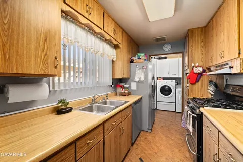45461 3rd St E, Lancaster, CA 93535 photo 7