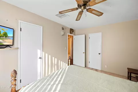 45461 3rd St E, Lancaster, CA 93535 photo 17