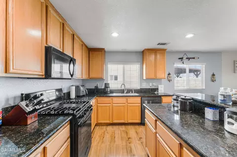 45448 Spahn Ln, Lancaster, CA 93535 photo 13
