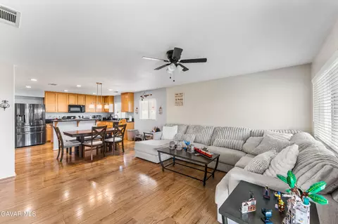 45448 Spahn Ln, Lancaster, CA 93535 photo 5