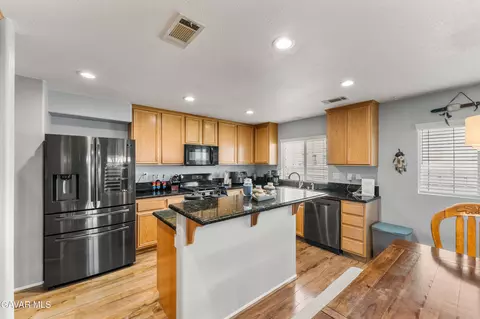 45448 Spahn Ln, Lancaster, CA 93535 photo 8