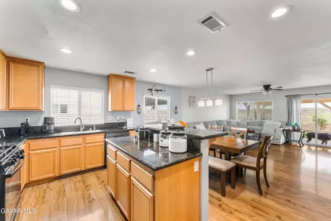 45448 Spahn Ln, Lancaster, CA 93535 photo 12