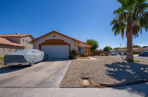 Exterior - 43804 5th St E, Lancaster, CA 93535 photo 2 of 6