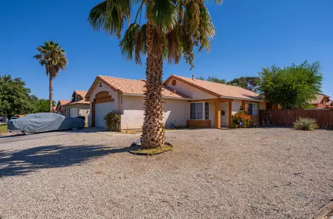 Exterior - 43804 5th St E, Lancaster, CA 93535 photo 4 of 6