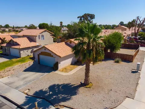 View/Area - 43804 5th St E, Lancaster, CA 93535 photo 3 of 10