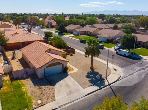 View/Area - 43804 5th St E, Lancaster, CA 93535 photo 7 of 10