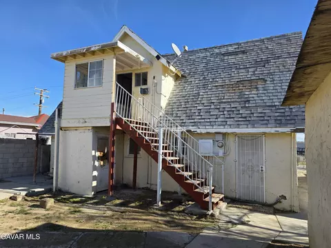 Exterior - 16133 I St, Mojave, CA 93501 photo 3 of 9