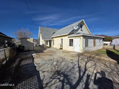 16133 I St, Mojave, CA 93501