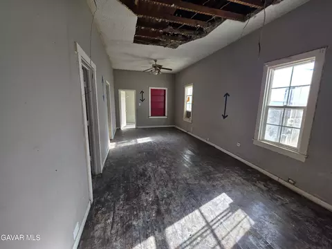 Living - 16133 I St, Mojave, CA 93501 photo 1 of 2