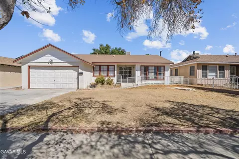 641 J9 W, Lancaster, CA 93534