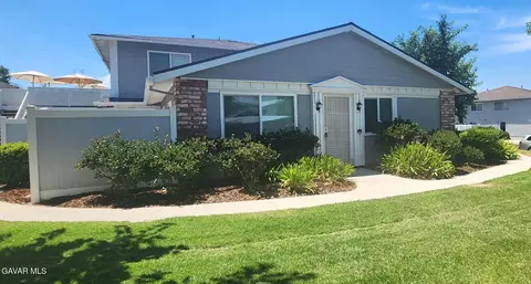 20714 Dot St, Santa Clarita, CA 91350