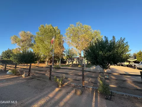33218 Acklins Ave, Acton, CA 93510 photo 3