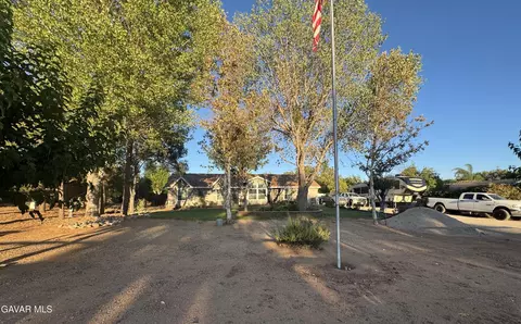 33218 Acklins Ave, Acton, CA 93510 photo 2