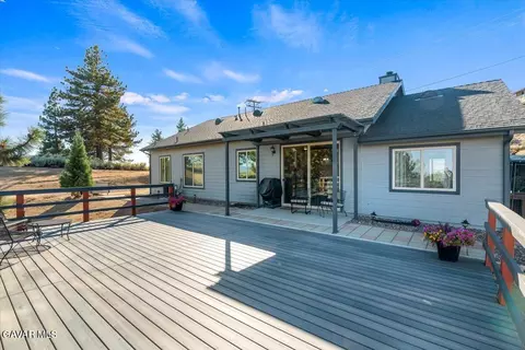 Exterior - 26821 Stirrup Way, Tehachapi, CA 93561 photo 2 of 6
