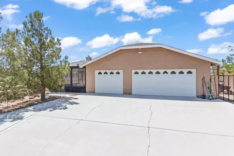 7010 Ave A 4 W, Lancaster, CA 93536