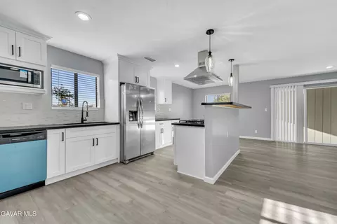727 Ave H 8 W, Lancaster, CA 93534 photo 9