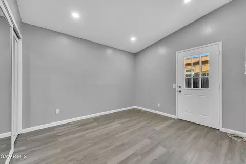 727 Ave H 8 W, Lancaster, CA 93534 photo 22