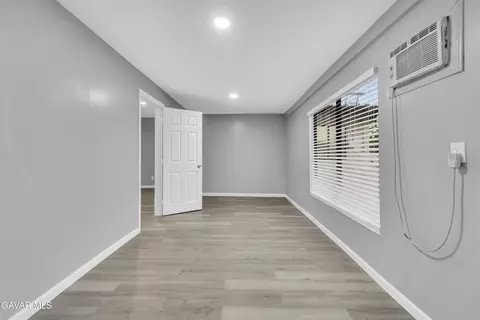 727 Ave H 8 W, Lancaster, CA 93534 photo 16