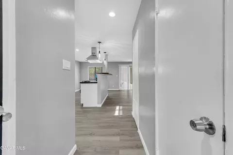 727 Ave H 8 W, Lancaster, CA 93534 photo 15