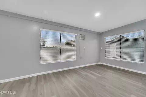 727 Ave H 8 W, Lancaster, CA 93534 photo 17