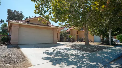 Exterior - 832 Ave J 11 E, Lancaster, CA 93535 photo 2 of 2