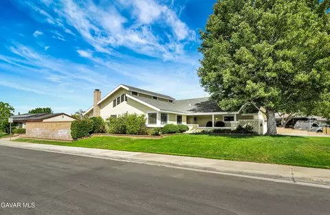 Exterior - 2747 Wilson Ct, Lancaster, CA 93536 photo 4 of 17