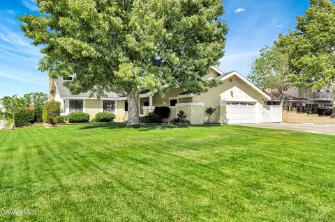 Exterior - 2747 Wilson Ct, Lancaster, CA 93536 photo 5 of 17
