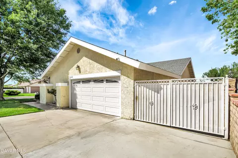 Exterior - 2747 Wilson Ct, Lancaster, CA 93536 photo 16 of 17