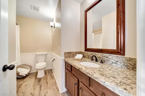 Bath - 2747 Wilson Ct, Lancaster, CA 93536 photo 1 of 6