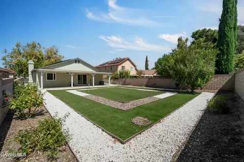 Exterior - 822 Avenue J11 Ave E, Lancaster, CA 93535 photo 9 of 10