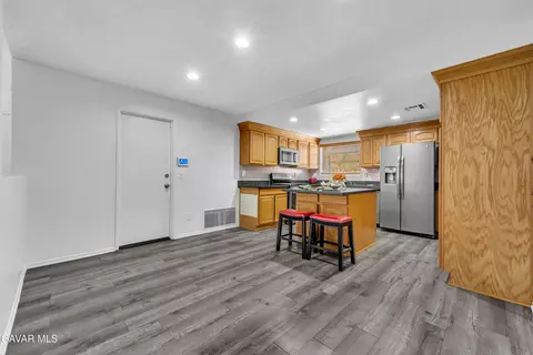 Kitchen - 822 Avenue J11 Ave E, Lancaster, CA 93535 photo 1 of 4
