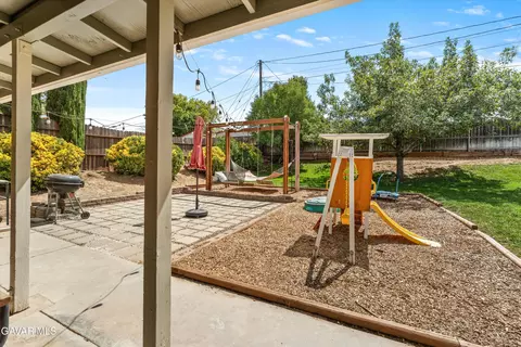 Exterior - 20410 Steeple Ct, Tehachapi, CA 93561 photo 4 of 7